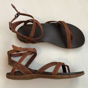 Leather Chaco Juniper Sandal - Sz 8 fits like 8.5